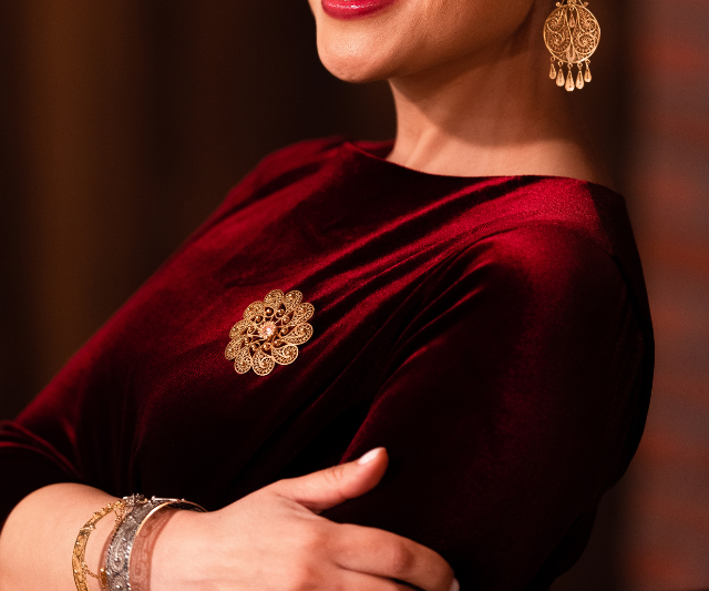 Jewellery for Red Dress: How to Choose the Perfect Pieces Ivana Jewels Jewellery for Red Dress: How to Choose the Perfect Pieces Ivana Jewels
