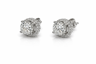 Do diamond studs make guys more attractive