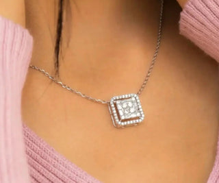 Diamond-Pendant-Size-Comparison-0.25ct-vs-0.50ct-vs-1ct-vs-2ct-Which-One-Should-You-Choose Ivana Jewels