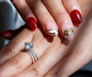 diamond ring in which finger