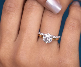 Minimal rings