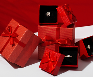 Valentine day gift for her