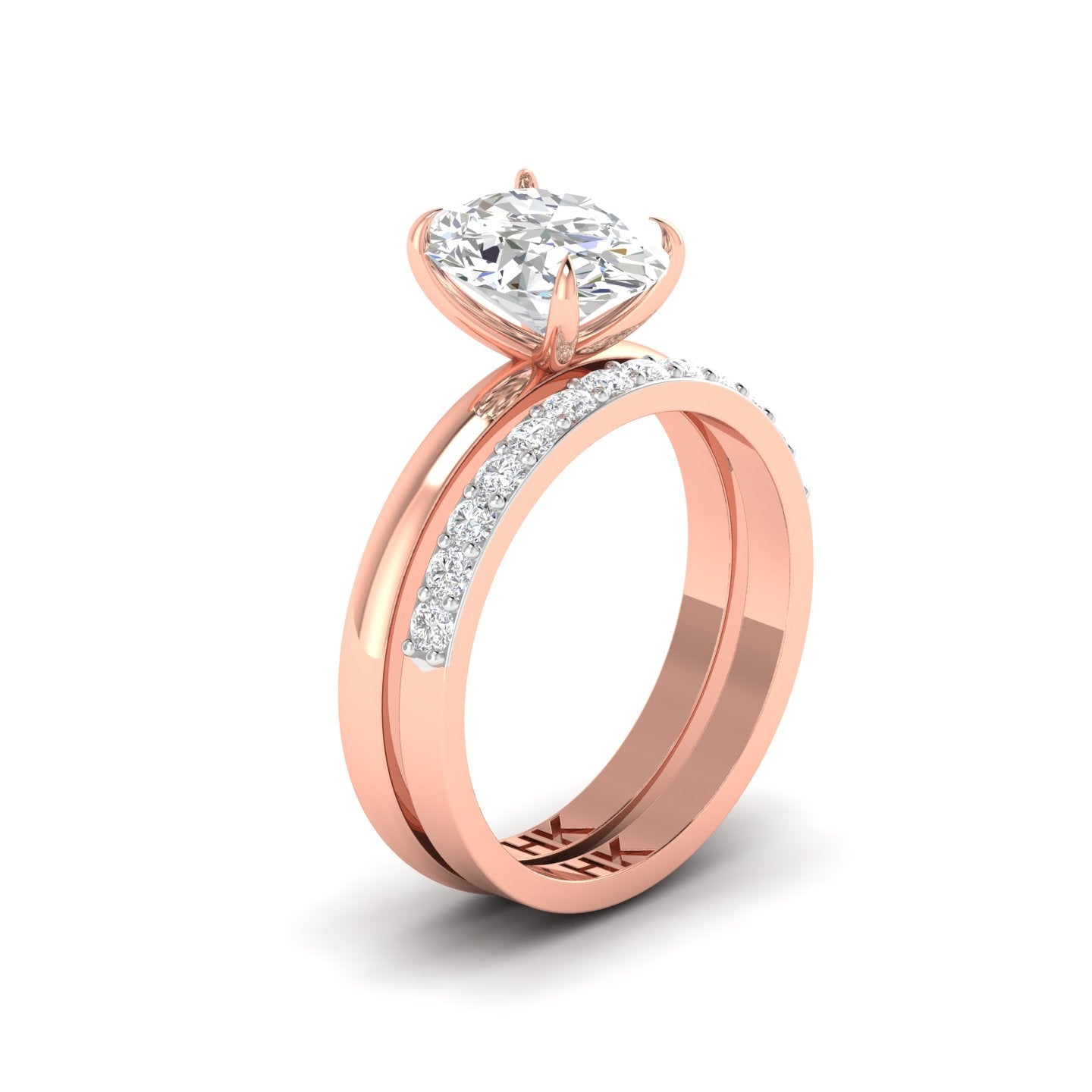 Eye-Catching Oval Diamond Ring Set for Weddings