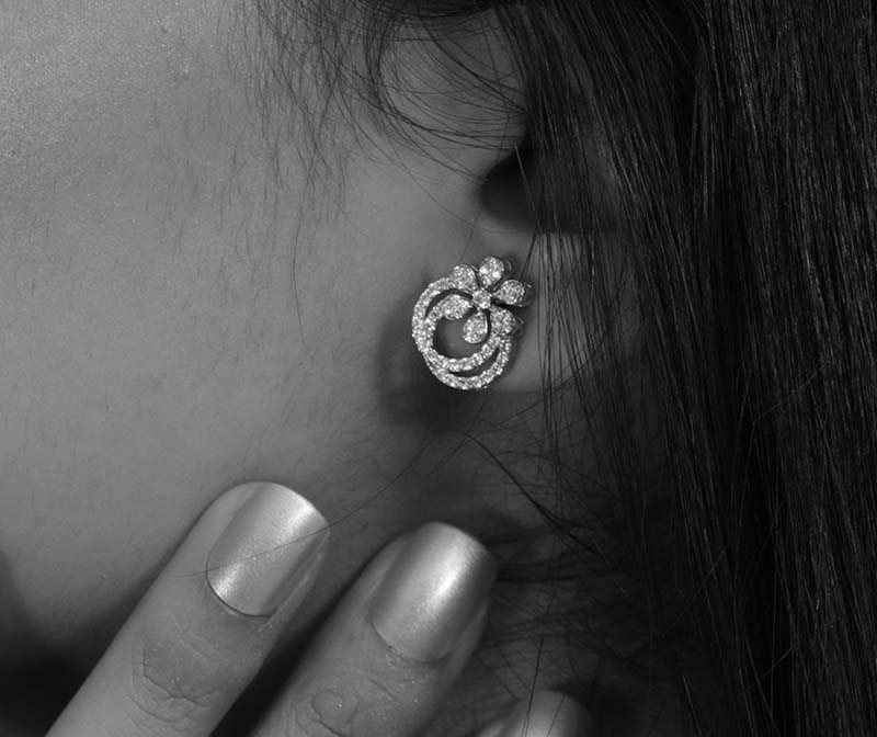 Real Diamonds.
Real Story.