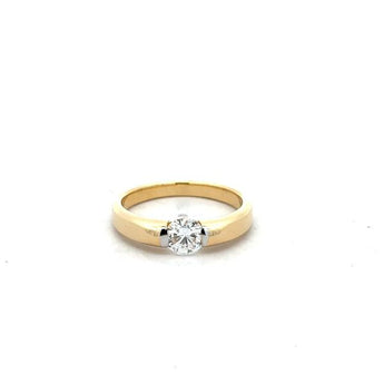Elegant Statement Spiral Dimaond Ring 