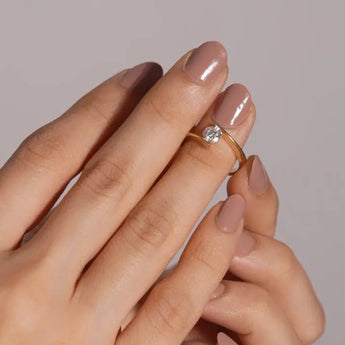 Buy Curve Lab Grown Diamond Ring for Casual Elegance | Ivana Jewels Best lab grown diamond jewellery brand