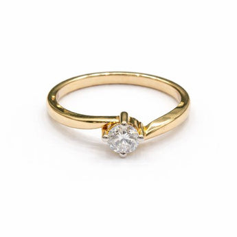 Two Flower Diamond Ring with Split Band and Sparkling Side Stones