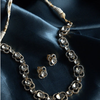 Shop Stunning Floral Burst Polki Set Online | Ivana Jewels Best lab grown diamond jewellery brand