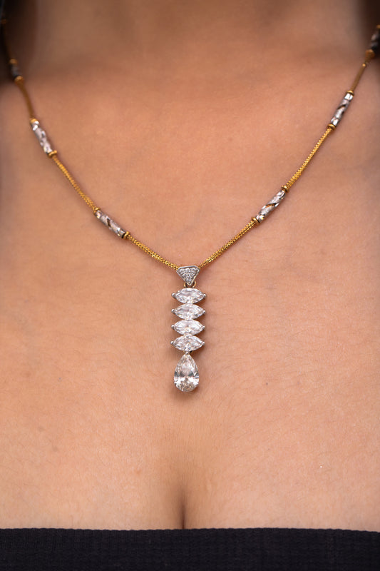 Pearly Elegance Pendant Set