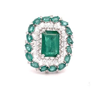 Elegant Emerald Green Cocktail Ring