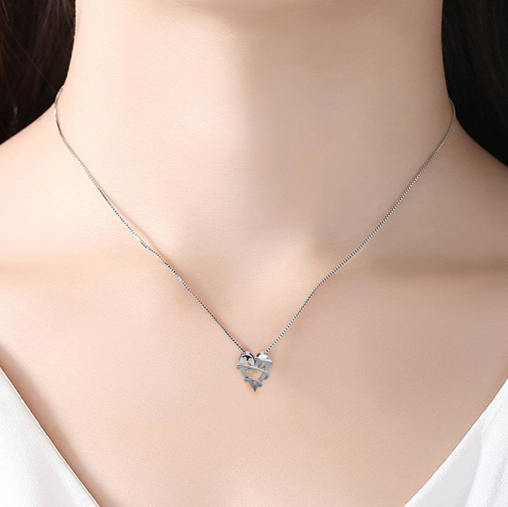 Heart Design Round Cut Diamond Premium Pendant